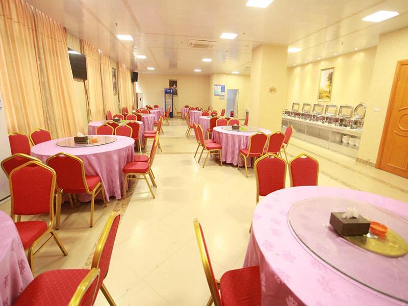 Vienna International Hotel Guigang Hecheng Road Exterior photo
